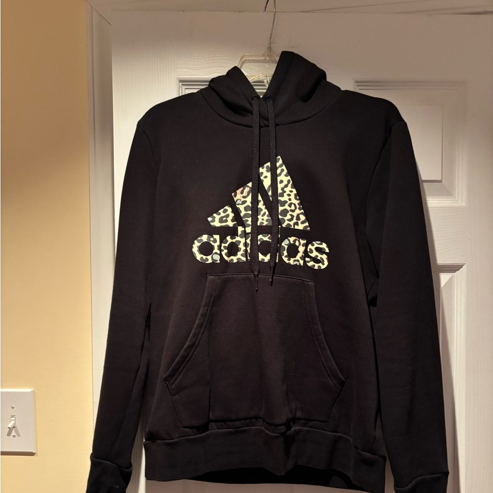 Leopard print Adidas hoodie. Size medium. No tags, but never worn. ￼